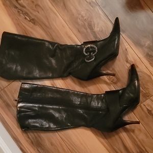 LOVELY Black leather boots! Size 7.5